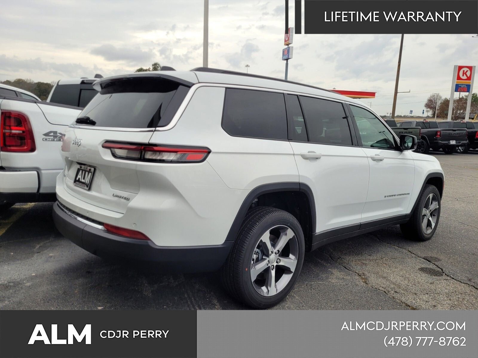 New 2025 Jeep Grand Cherokee L Limited AWD/4WD image 14