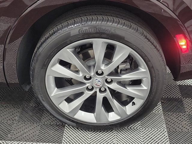 Used 2022 Buick Envision Avenir w/ Technology Package II image 11