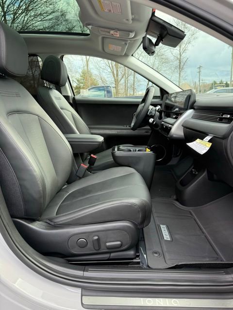 Used 2026 Hyundai Ioniq 5 Limited AWD/4WD image 18