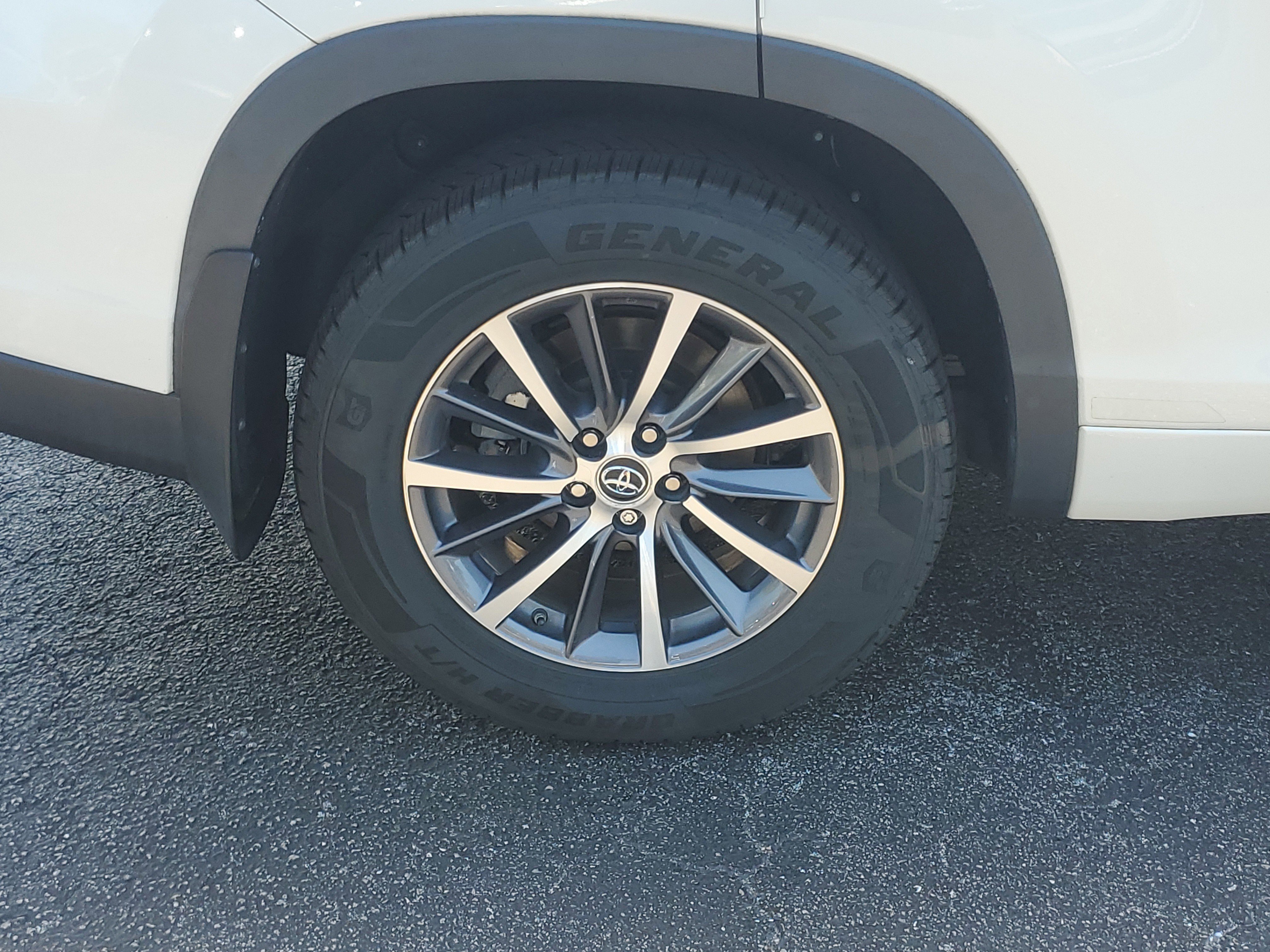 Certified 2018 Toyota Highlander XLE AWD/4WD image 8