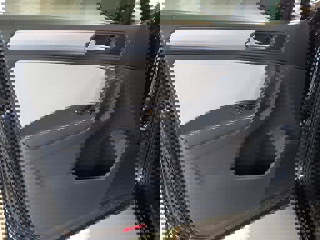 Certified 2022 Volkswagen Tiguan S image 10