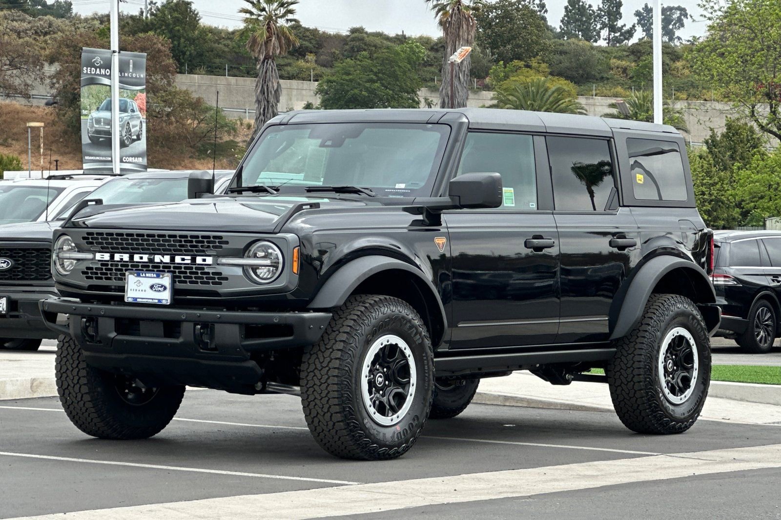 New 2026 Ford Bronco Badlands image 7