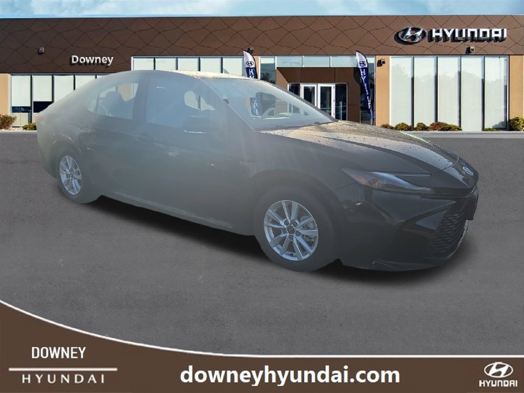 Used 2025 Toyota Camry LE FWD image 7