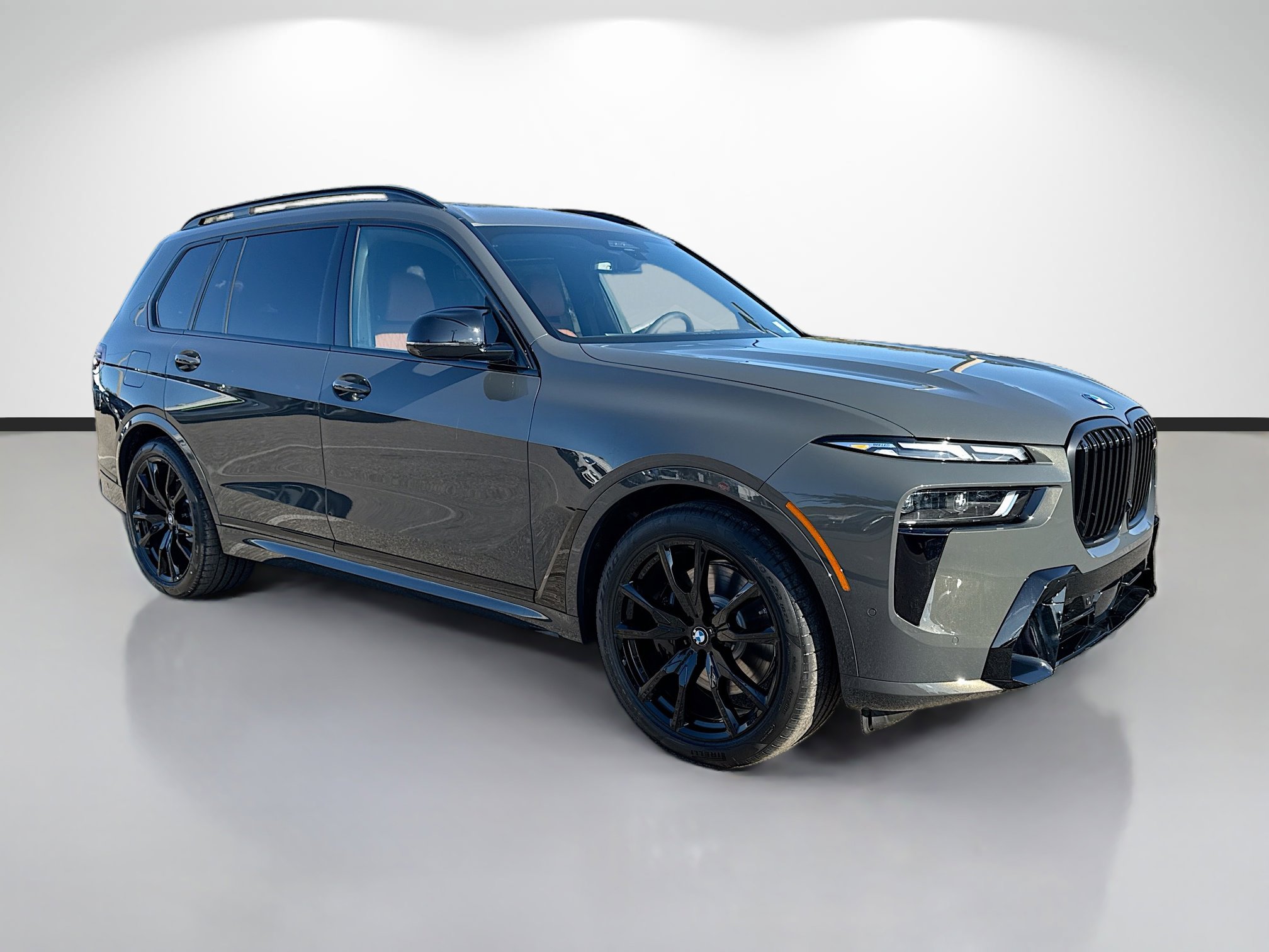 New 2026 BMW X7 M60i image 1