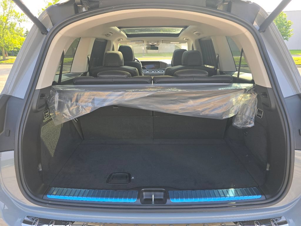New 2026 Mercedes-Benz GLS 450 4MATIC image 17