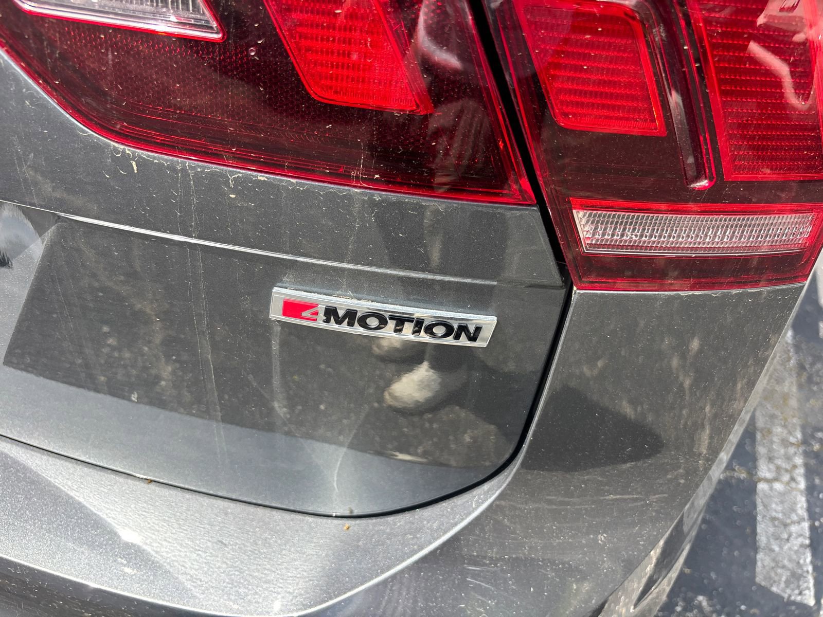 Used 2019 Volkswagen Tiguan SE AWD/4WD image 13