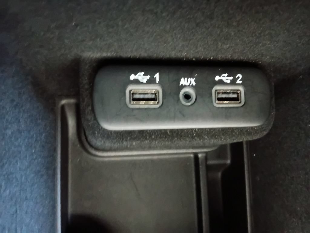 Used 2022 Dodge Charger SXT w/ Blacktop Package RWD image 6