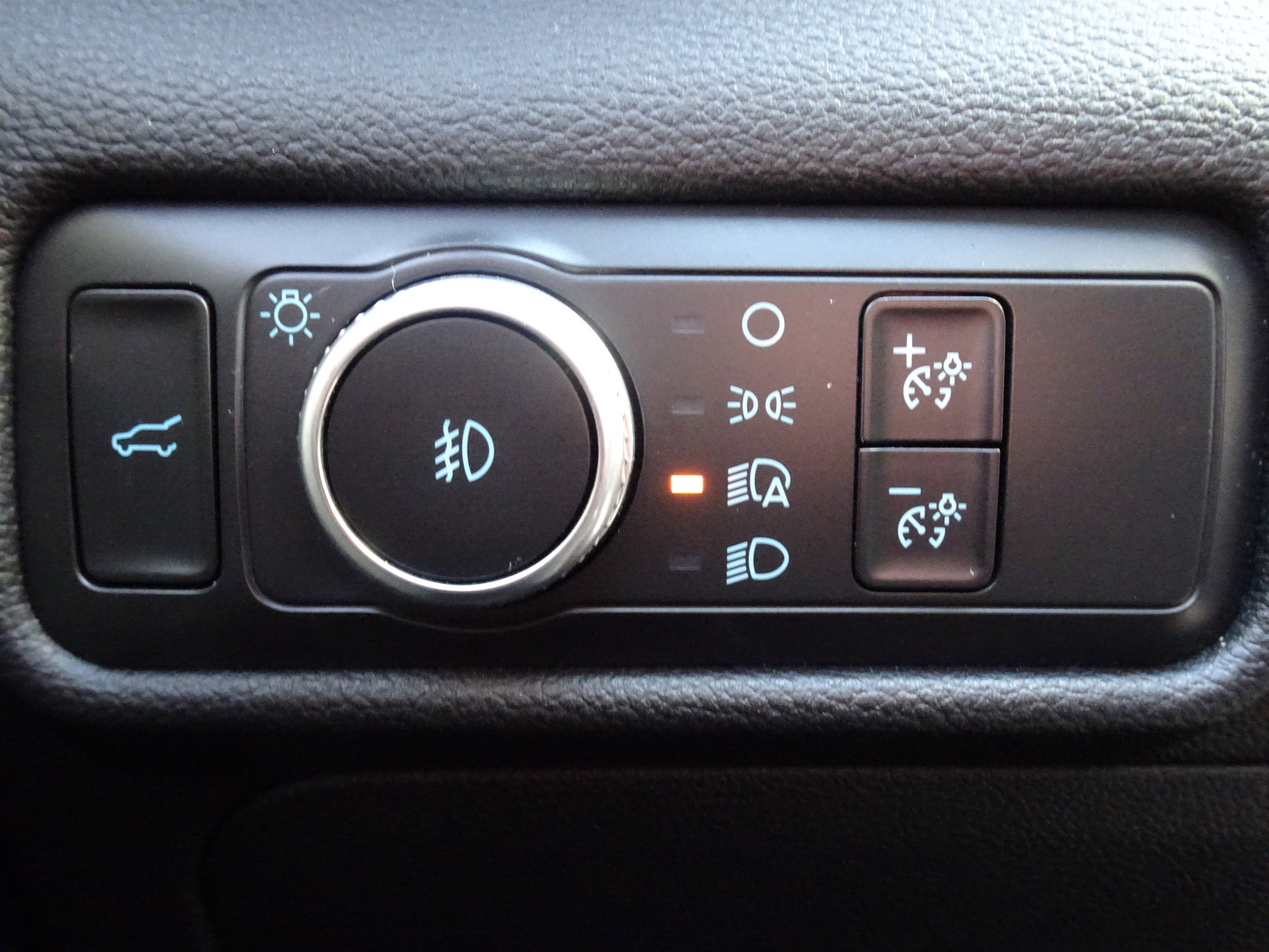 Used 2020 Ford Explorer ST w/ ST Street Pack image 31