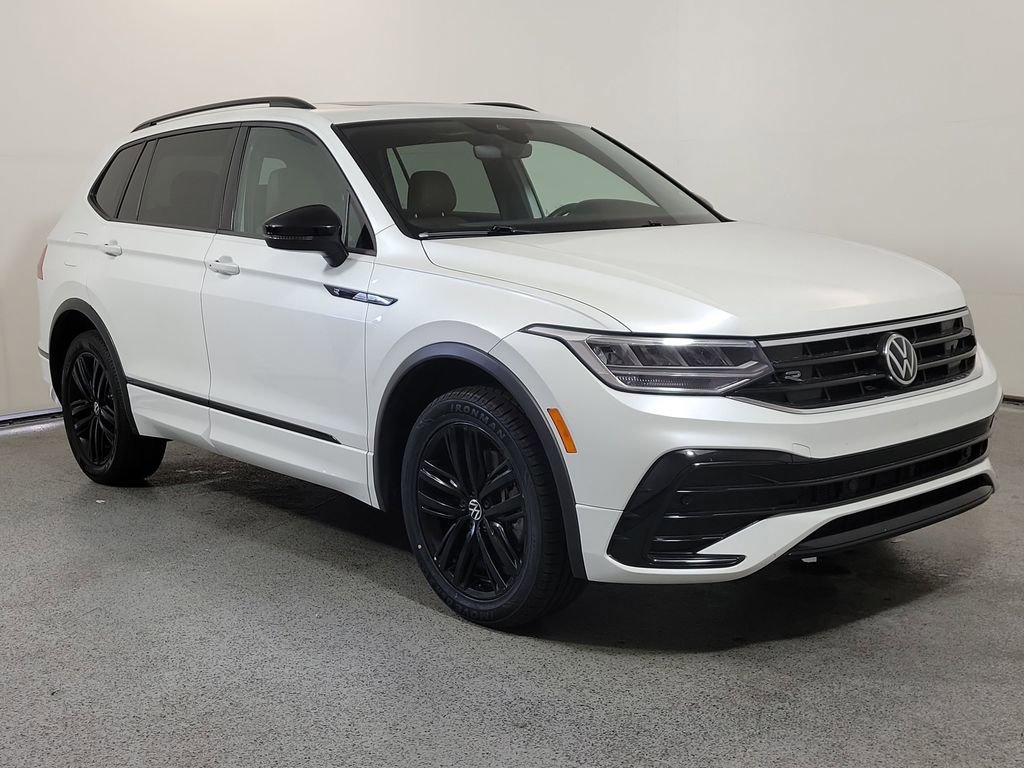 Used 2022 Volkswagen Tiguan SE R-Line AWD/4WD image 1