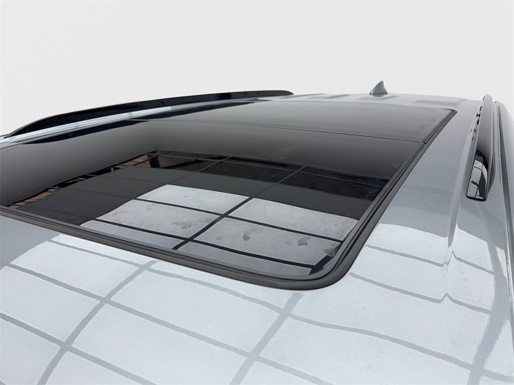 Used 2024 Cadillac XT6 Sport image 14