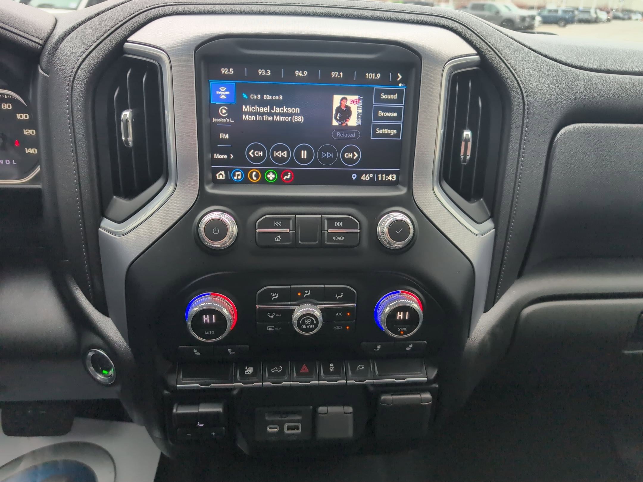 Certified 2022 GMC Sierra 3500 SLT image 16