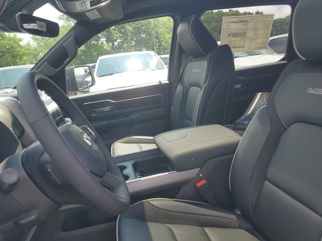 New 2026 RAM 1500 Laramie w/ Sport Appearance Package AWD/4WD image 17
