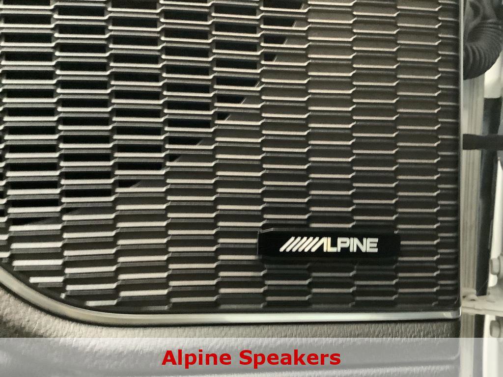 Used 2023 Jeep Grand Cherokee Summit w/ Luxury Tech Group V image 14