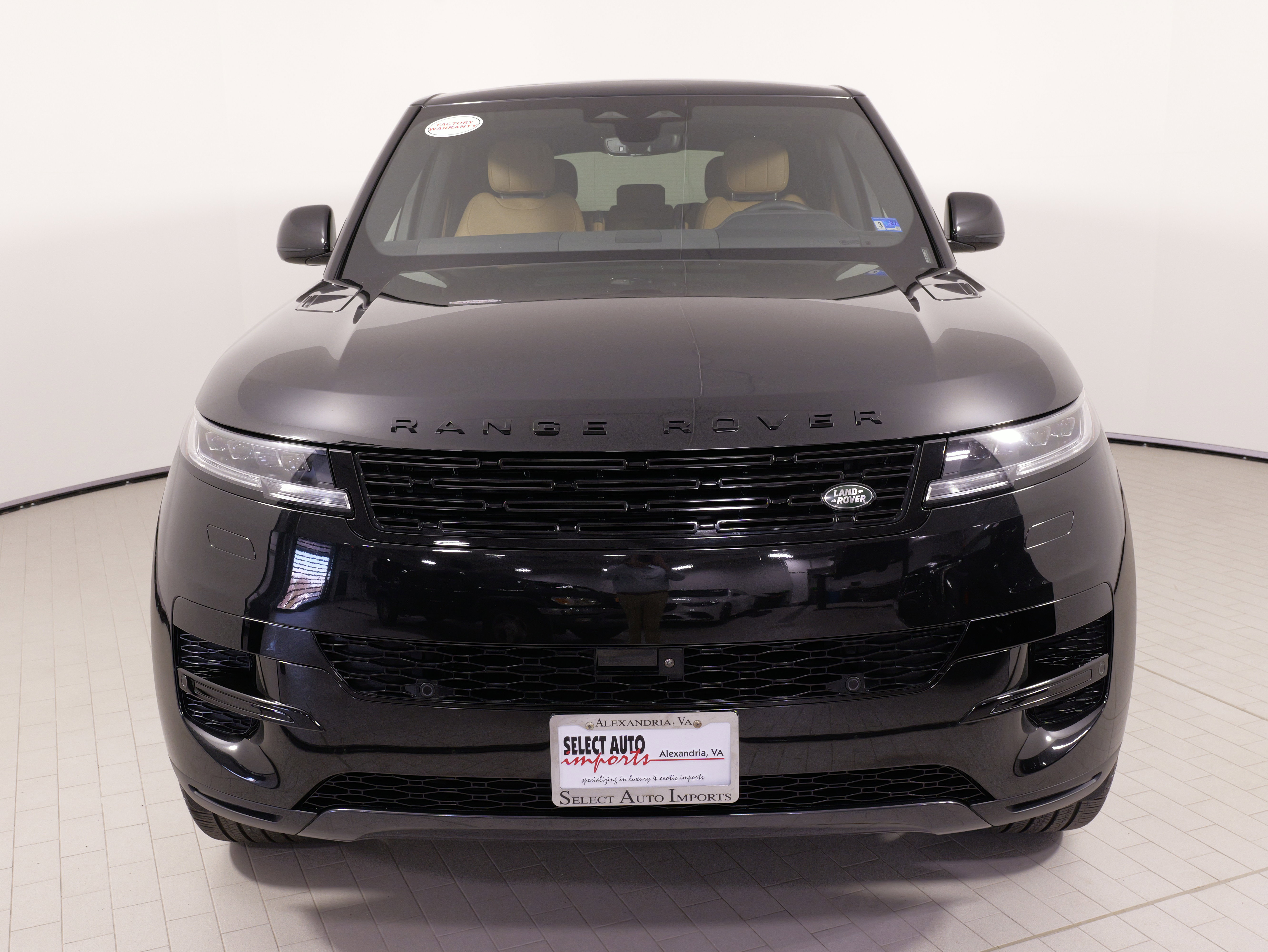 Used 2025 Land Rover Range Rover Sport SE image 5