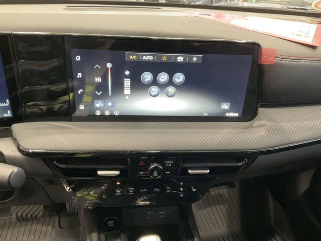 New 2026 Nissan Kicks SR w/ SR Premium Package image 16