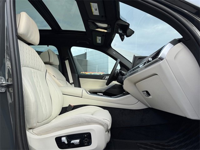 New 2026 BMW X5 xDrive40i w/ Executive Package image 21