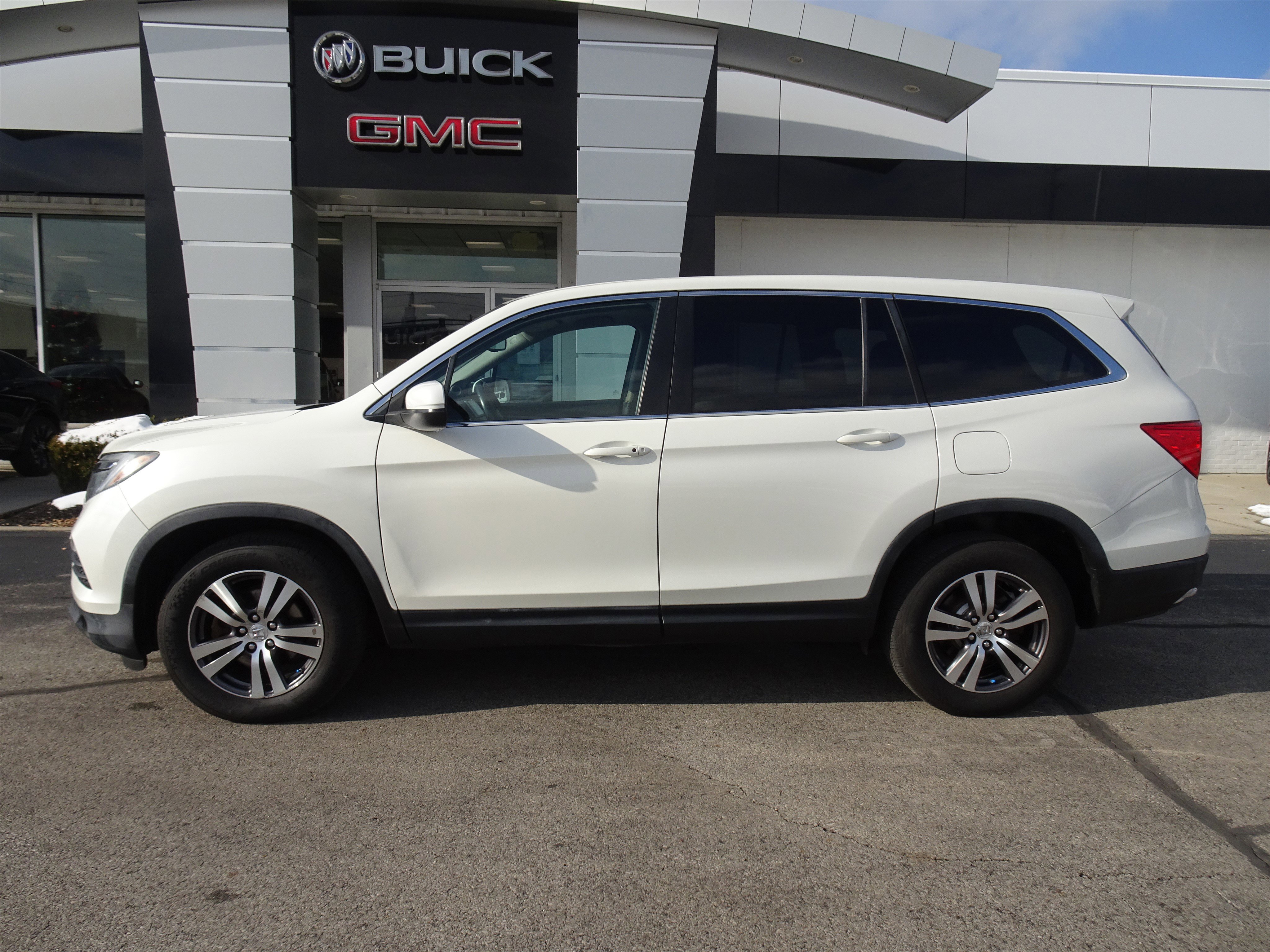 Used 2016 Honda Pilot EX-L image 2