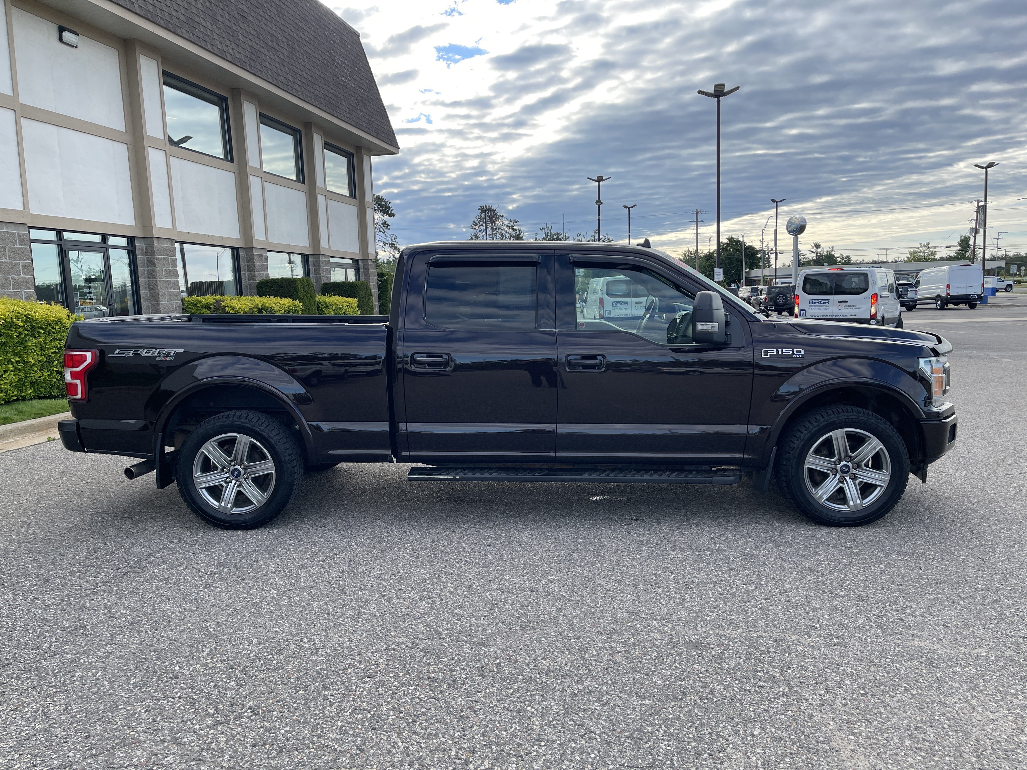 Used 2018 Ford F150 XLT w/ Equipment Group 302A Luxury AWD/4WD image 2