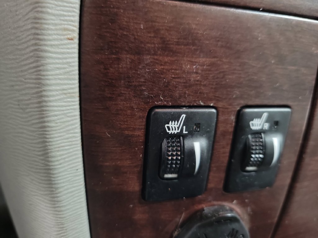 Used 2013 Toyota Sienna XLE FWD image 20