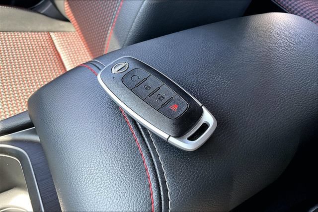 Certified 2026 Nissan Kicks SR FWD image 33