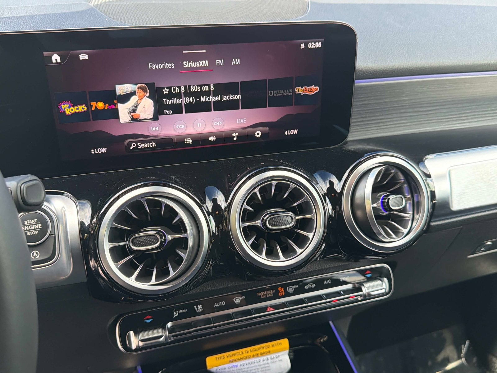 Used 2026 Mercedes-Benz GLB 250 4MATIC image 41