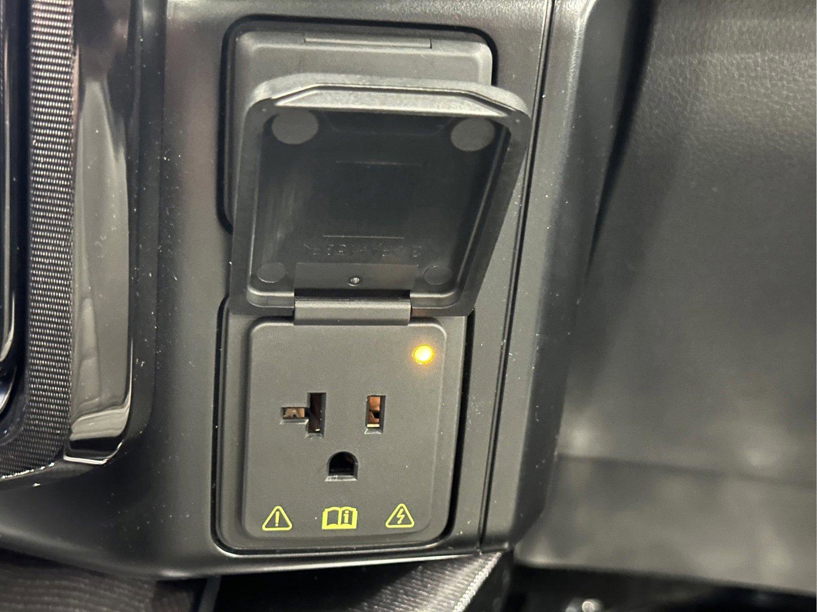 New 2023 Ford F150 Lightning Platinum AWD/4WD image 48