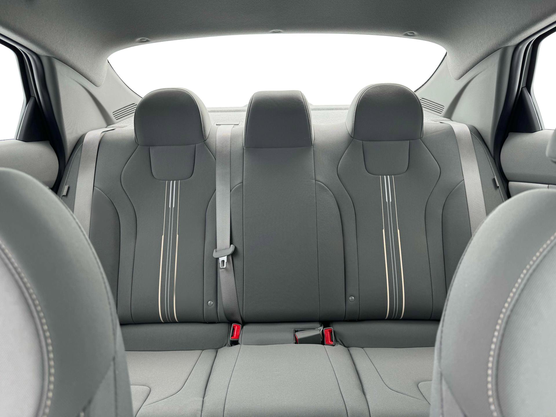 New 2025 Hyundai Elantra SEL FWD image 16