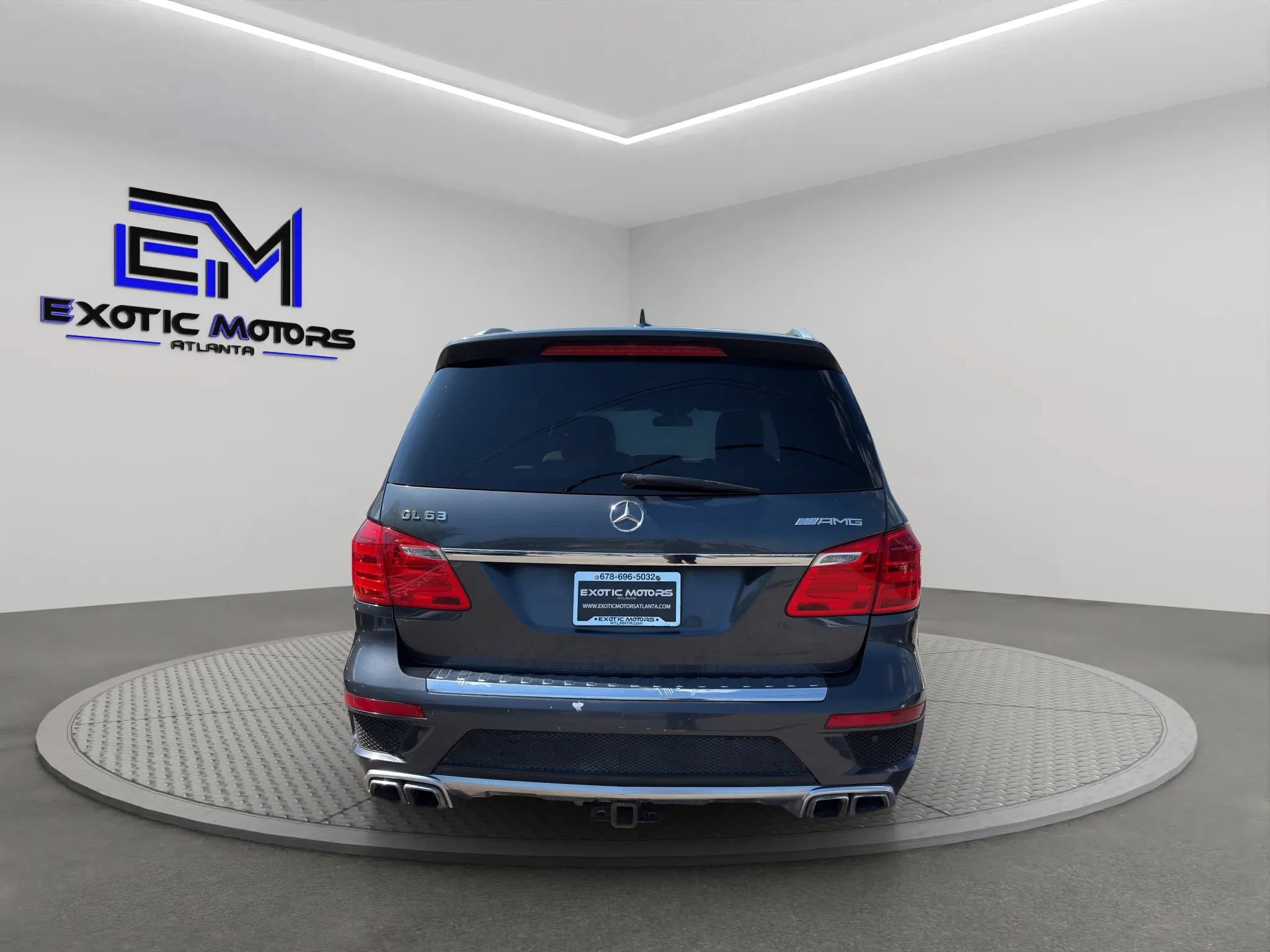 Used 2014 Mercedes-Benz GL 63 AMG 4MATIC image 4