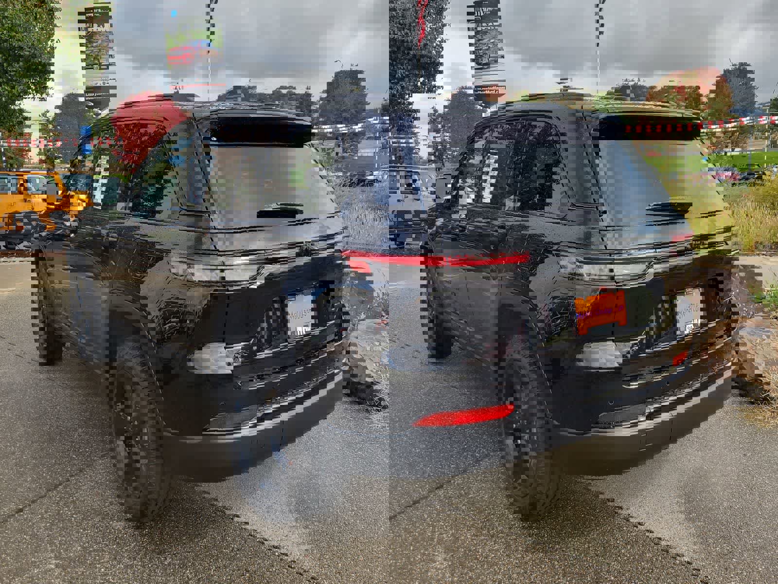 New 2025 Jeep Grand Cherokee Altitude w/ Trailer Tow Package image 12