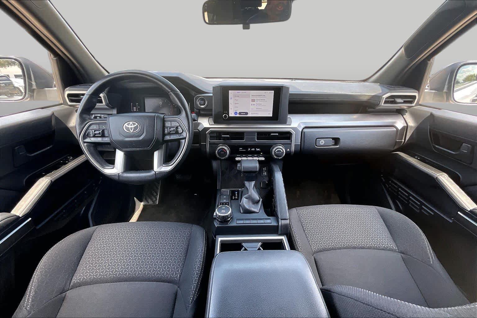 Used 2025 Toyota 4Runner SR5 AWD/4WD image 15