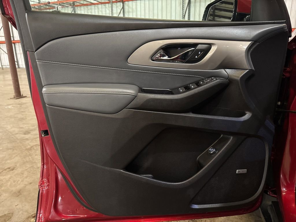 Used 2019 Chevrolet Traverse LT w/ LT Premium Package image 18