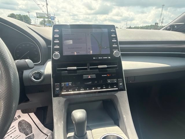 Used 2019 Toyota Avalon Limited FWD image 19