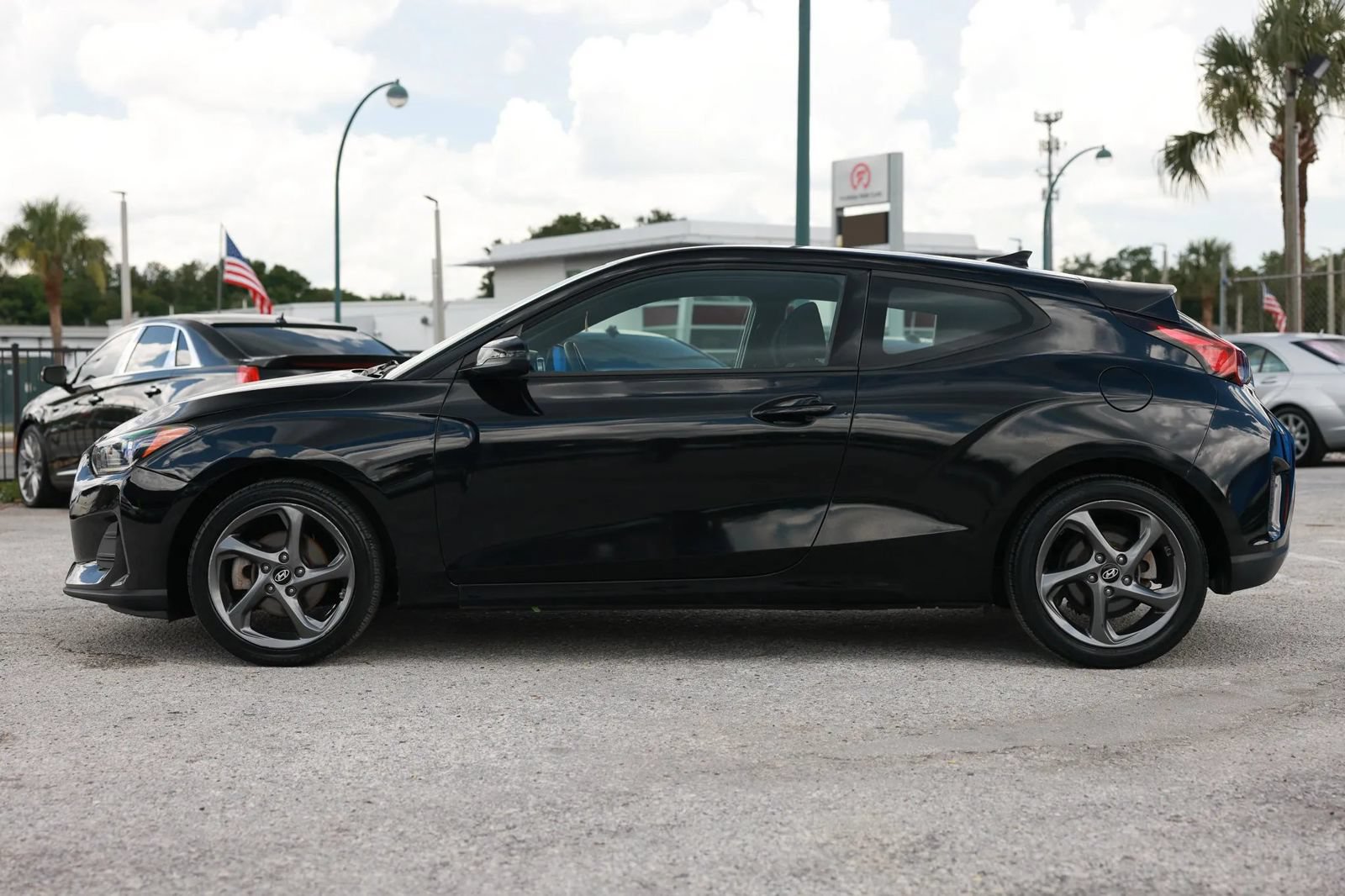 Used 2019 Hyundai Veloster 2.0 FWD image 3