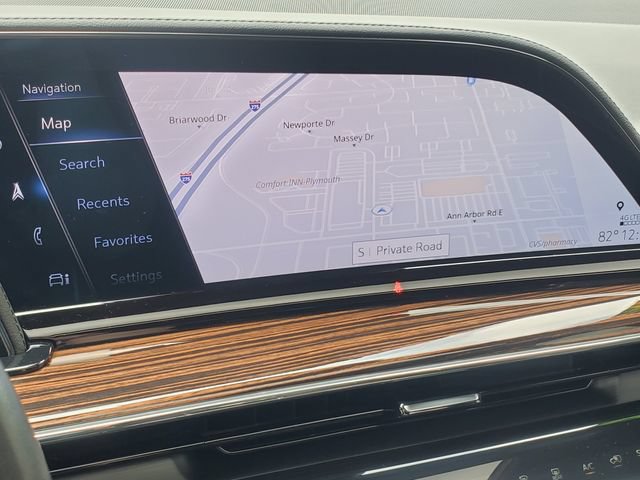 Used 2024 Cadillac Escalade Premium Luxury AWD/4WD image 23