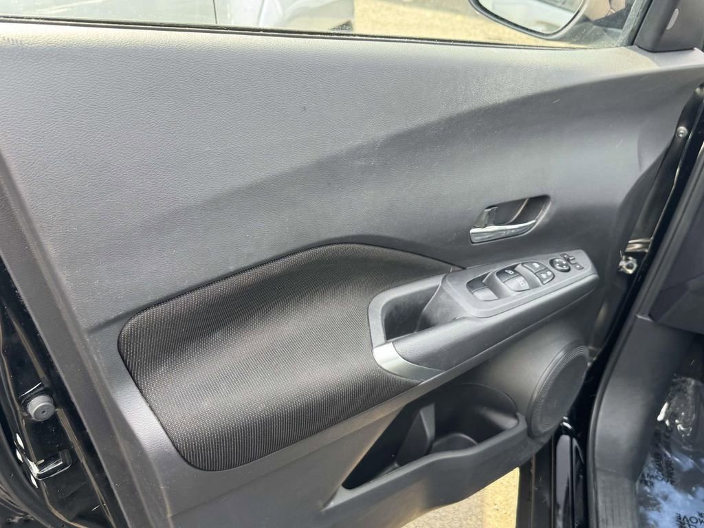 Used 2024 Nissan Kicks SV FWD image 25