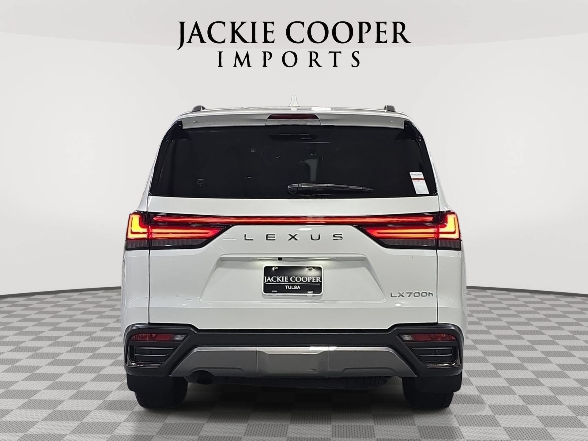 Used 2025 Lexus LX 700h Overtrail w/ Accessory Package (Z1) AWD/4WD image 6