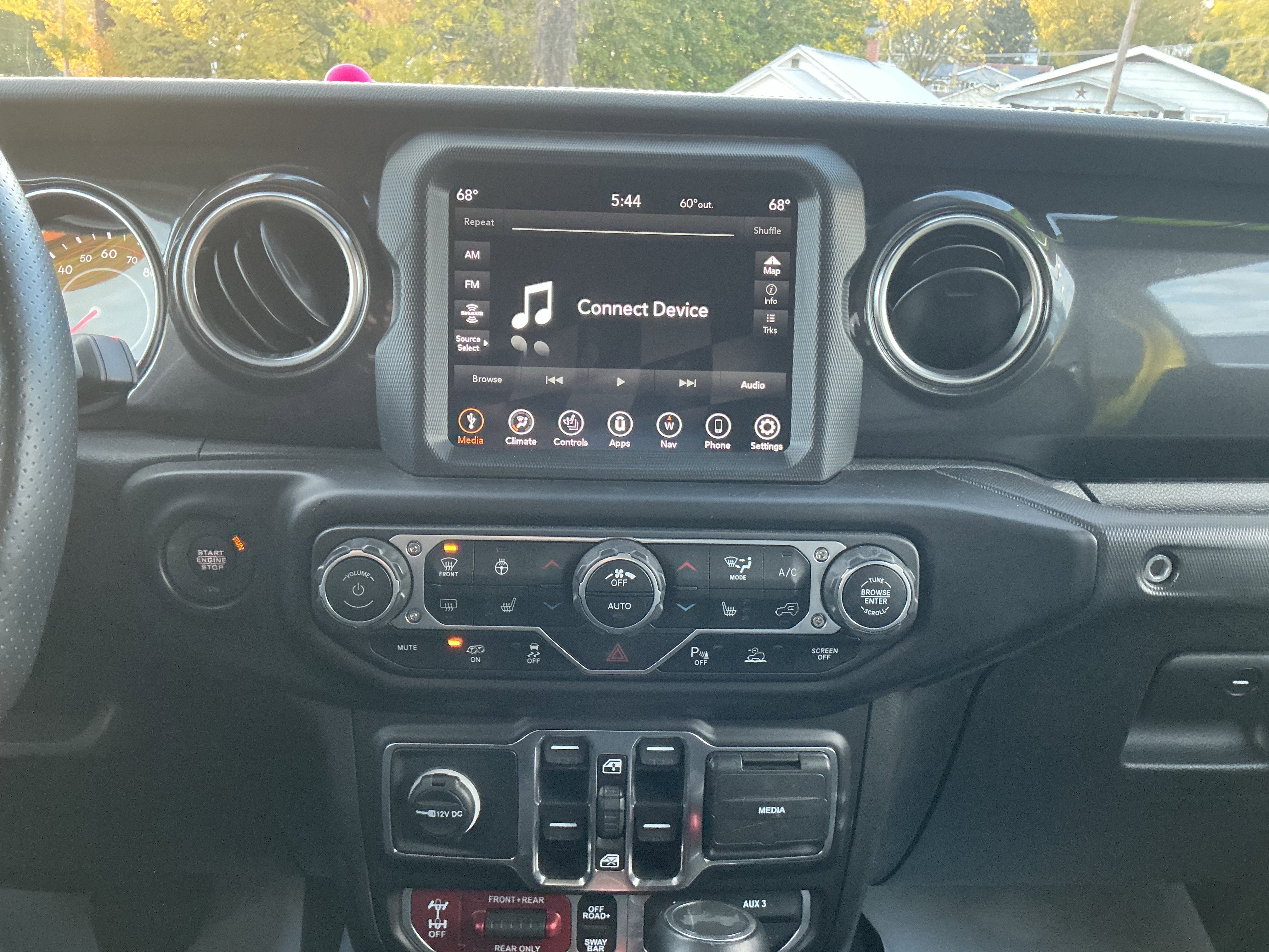 Used 2022 Jeep Wrangler Unlimited Rubicon w/ Trailer Tow Package image 24