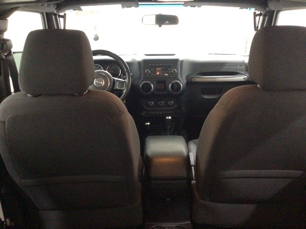 Used 2016 Jeep Wrangler Unlimited Sport w/ Connectivity Group image 26