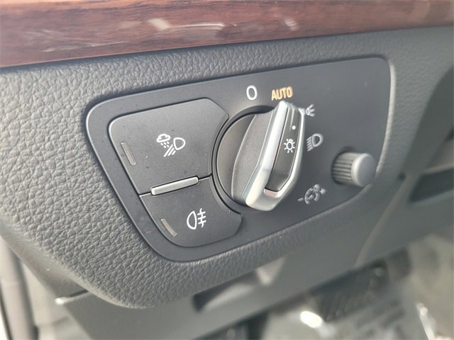 Used 2023 Audi Q5 2.0T Premium w/ Convenience Package image 19