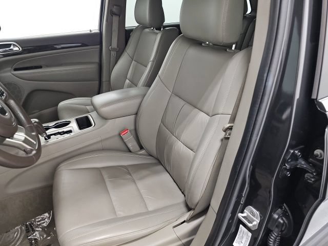 Used 2011 Jeep Grand Cherokee Laredo AWD/4WD image 15