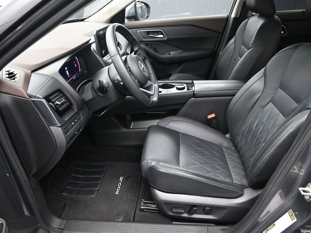 Used 2023 Nissan Rogue Platinum w/ Platinum Premium Package image 14