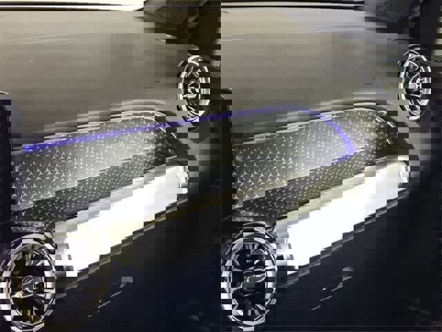 Used 2025 Mercedes-Benz GLB 250 GLB 250 image 38