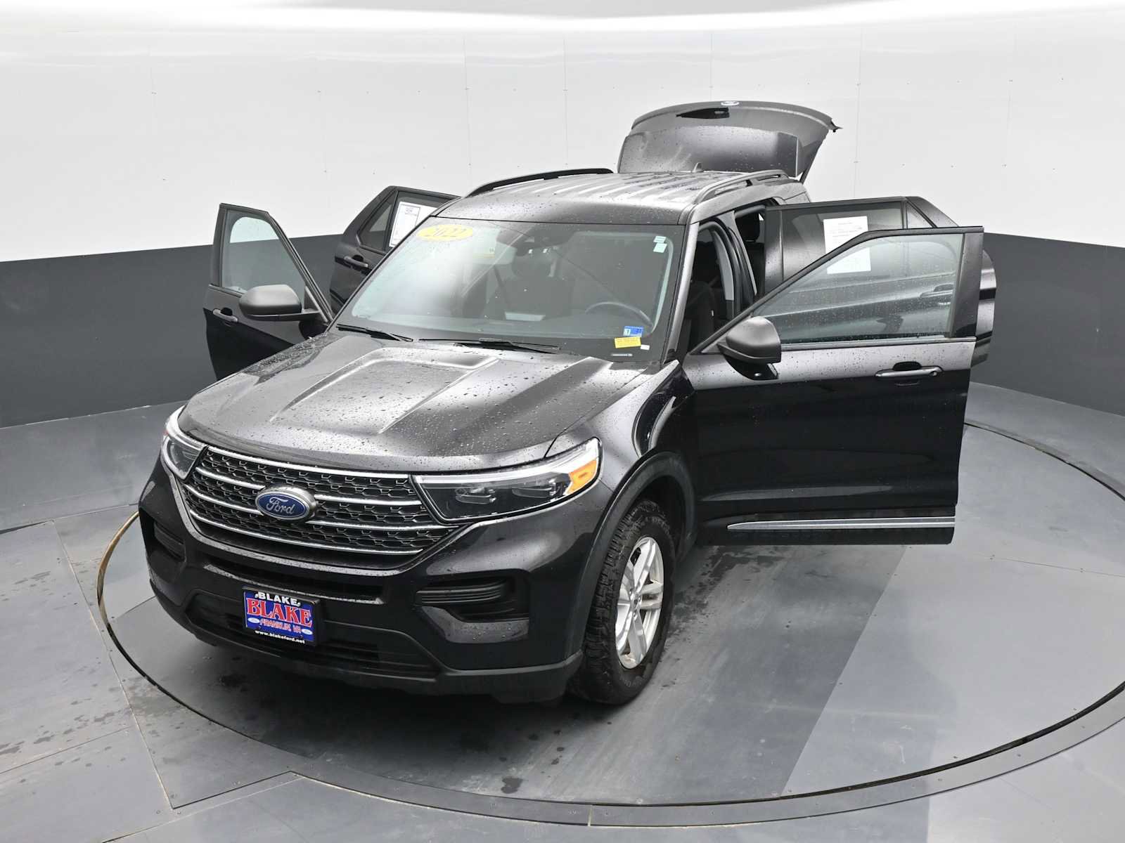 Used 2022 Ford Explorer XLT image 38