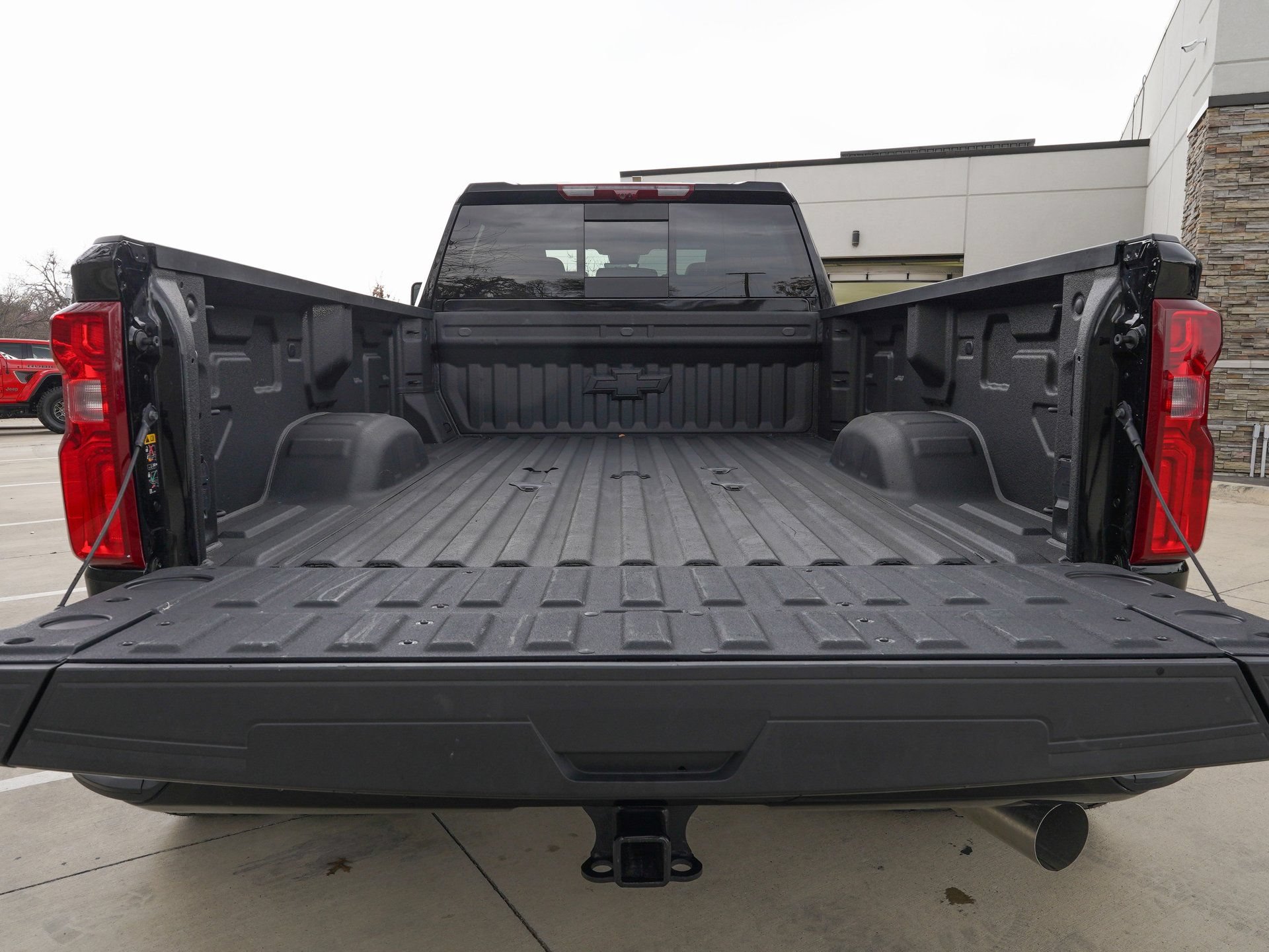 Used 2026 Chevrolet Silverado 3500 High Country w/ High Country Premium Package AWD/4WD image 5