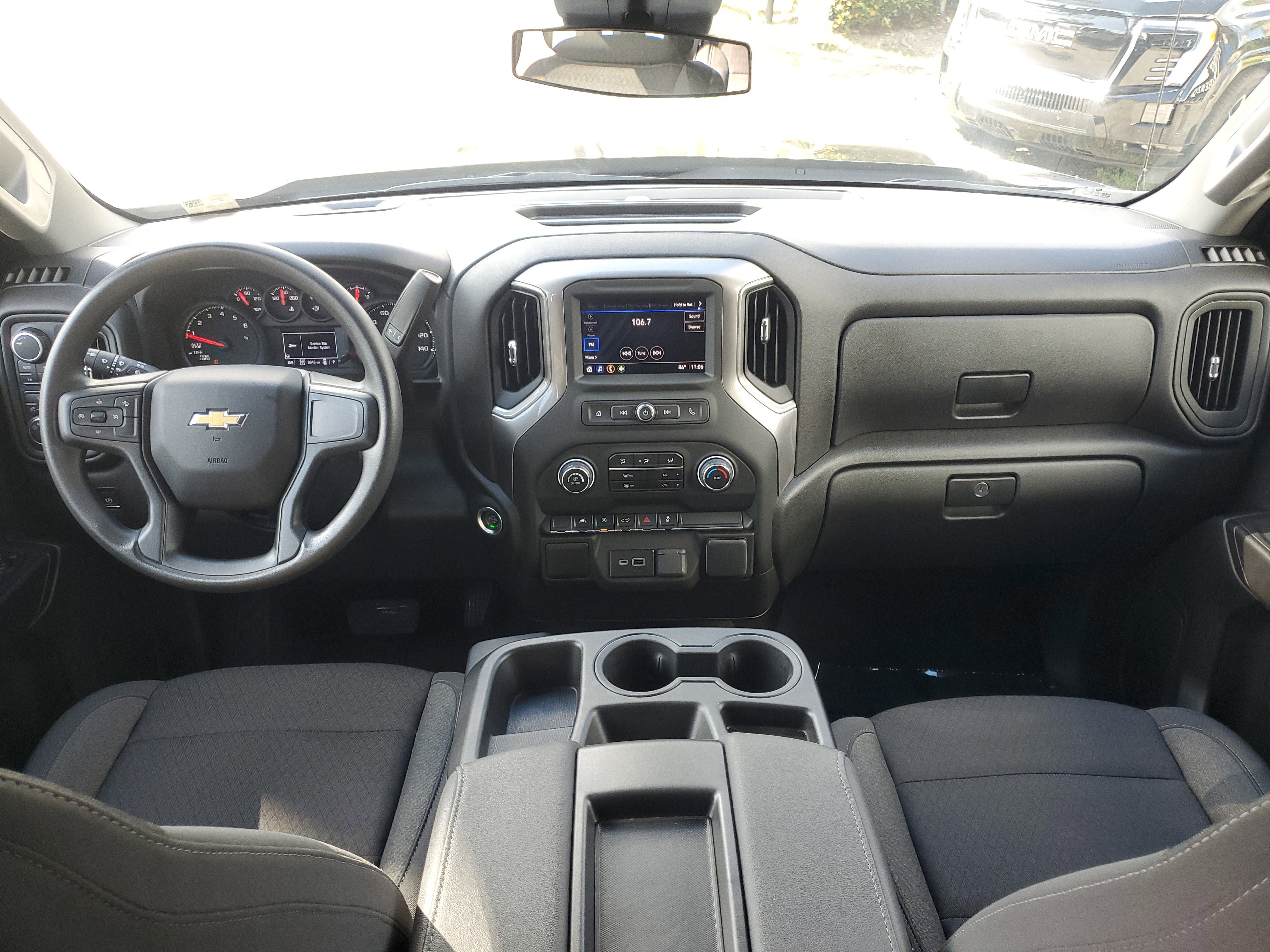 Used 2025 Chevrolet Silverado 1500 Custom image 15