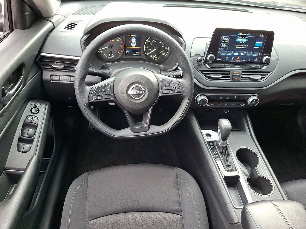 Used 2025 Nissan Altima 2.5 S image 12