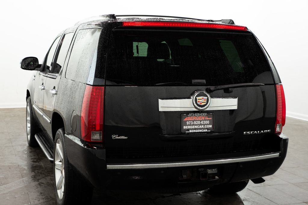 Used 2014 Cadillac Escalade Luxury AWD/4WD image 12