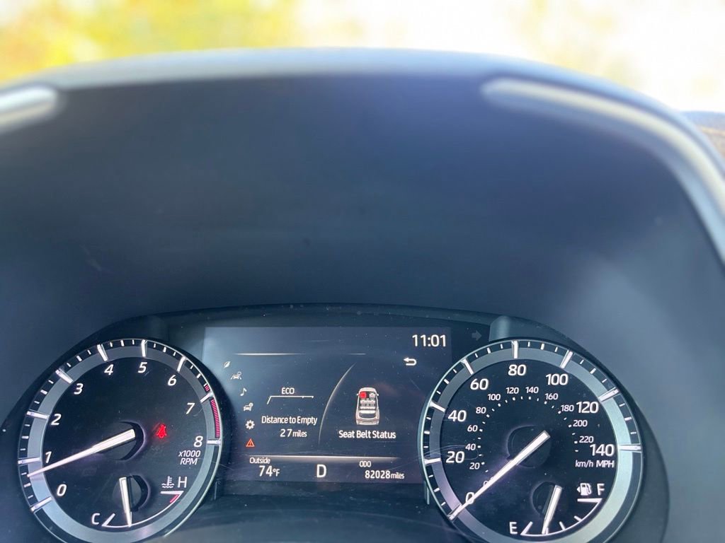 Used 2020 Toyota Highlander XLE image 27