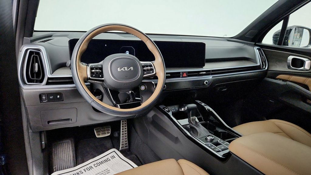 Used 2024 Kia Sorento SX Prestige w/ Olive Brown Leather Package image 13
