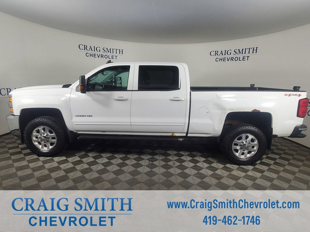 Used 2015 Chevrolet Silverado 2500 LT w/ LT Convenience Package AWD/4WD image 2